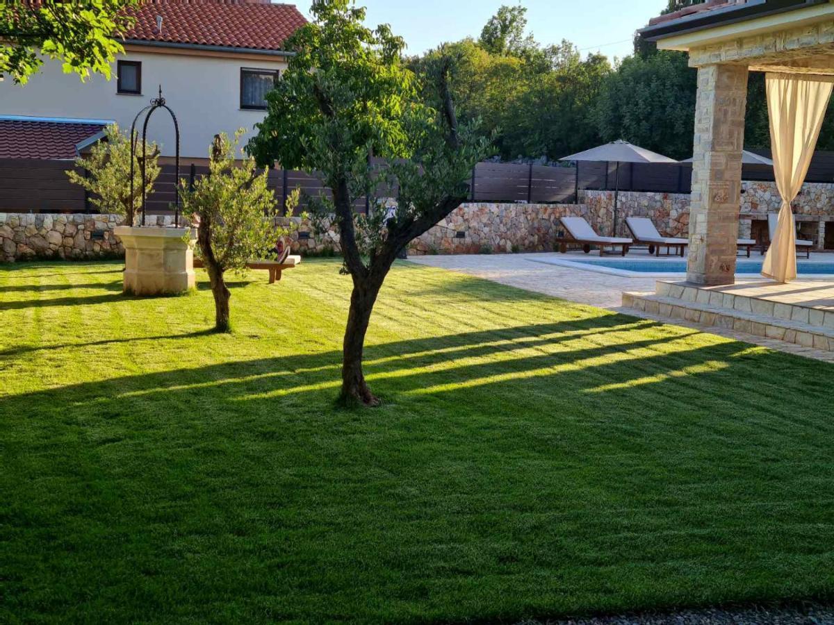 Villa Lulu Kamena Villa S Maslinikom Otok Krk Dobrinj Selo Gostinjac Đảo Krk Ngoại thất bức ảnh