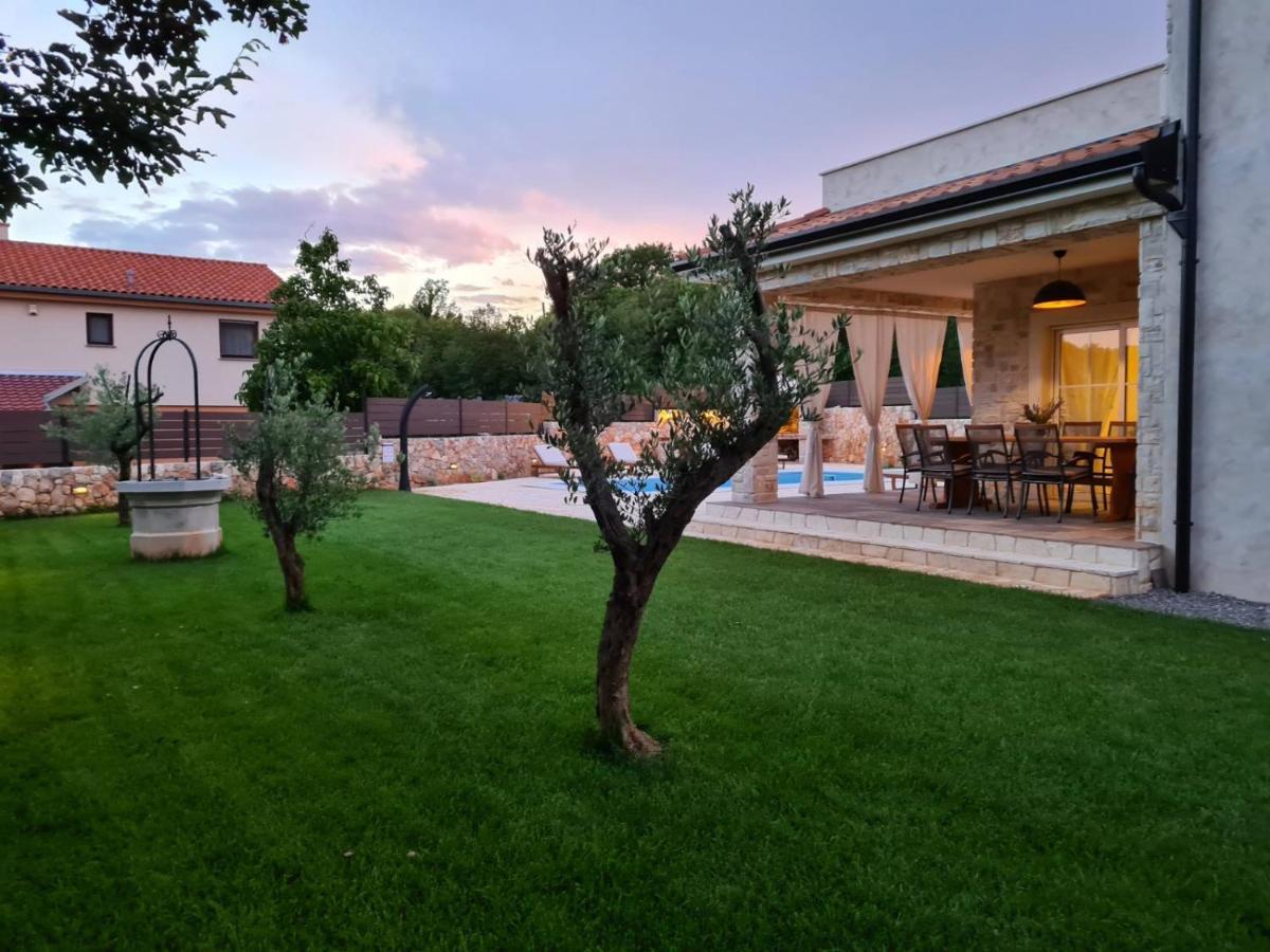 Villa Lulu Kamena Villa S Maslinikom Otok Krk Dobrinj Selo Gostinjac Đảo Krk Ngoại thất bức ảnh