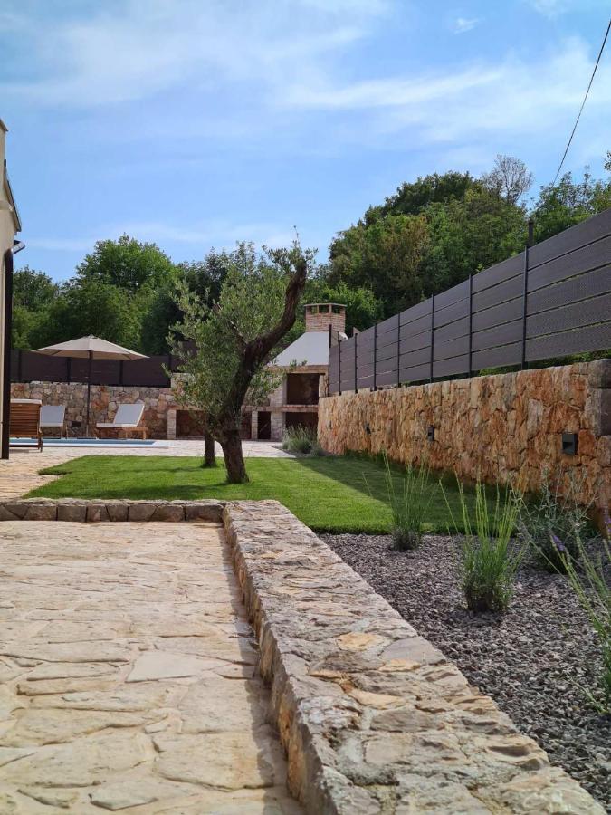 Villa Lulu Kamena Villa S Maslinikom Otok Krk Dobrinj Selo Gostinjac Đảo Krk Ngoại thất bức ảnh