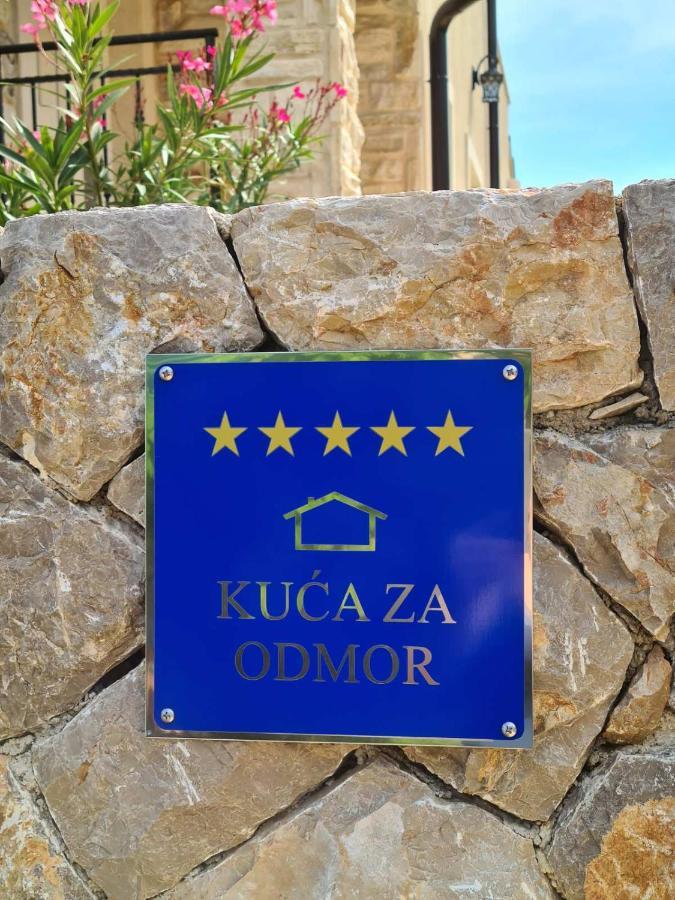 Villa Lulu Kamena Villa S Maslinikom Otok Krk Dobrinj Selo Gostinjac Đảo Krk Ngoại thất bức ảnh