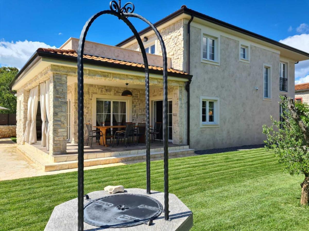 Villa Lulu Kamena Villa S Maslinikom Otok Krk Dobrinj Selo Gostinjac Đảo Krk Ngoại thất bức ảnh
